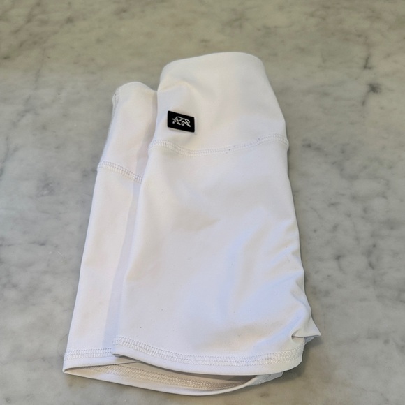 Tiger Friday White Shorts Size Child XL - Picture 2 of 6